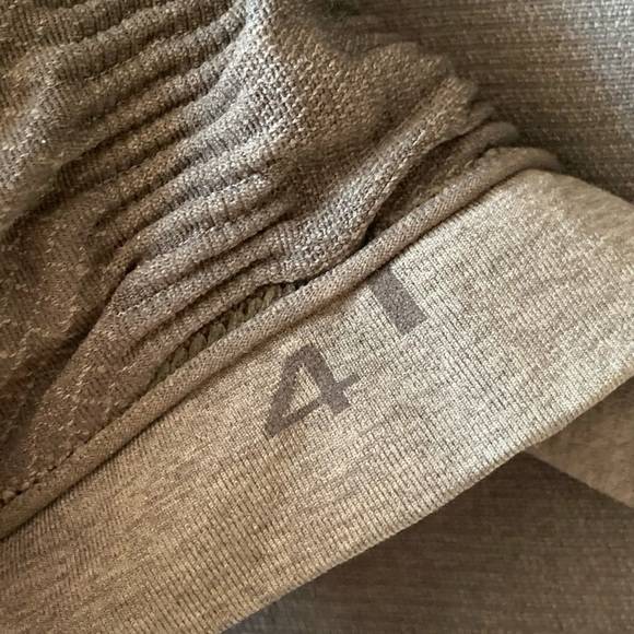 Lululemon in the Flow Crop - Picture 4 of 4